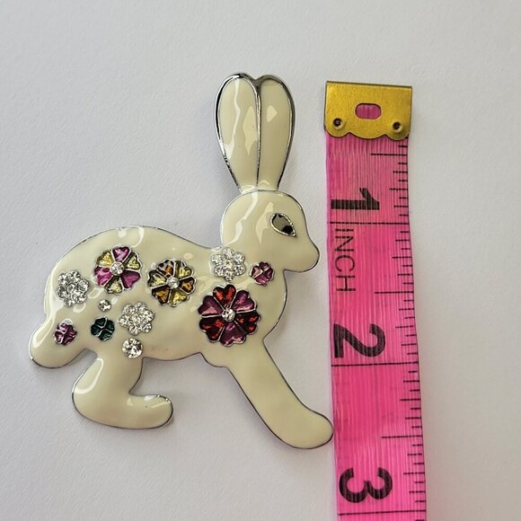 Cream Enamelled Bunny Brooch Pin - Picture 5 of 8